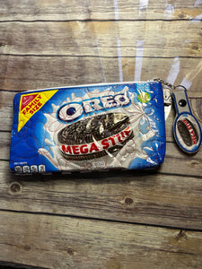 Oreo Mega Stuf zippered clutch bag