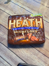 Load image into Gallery viewer, Heath bars embroidered clutch bag
