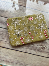 Load image into Gallery viewer, Mug of hot chocolate with marshmallows and candy cane mug rug
