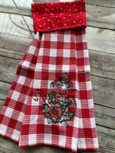 Load image into Gallery viewer, Over the door hanging towel. Christmas mouse
