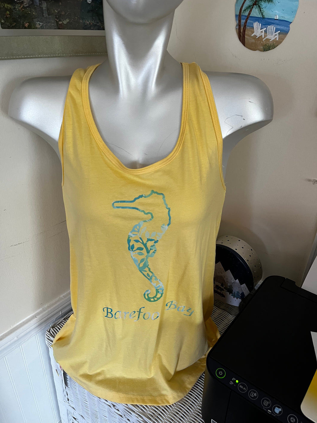 Sleeveless Racer Back Tee in size L