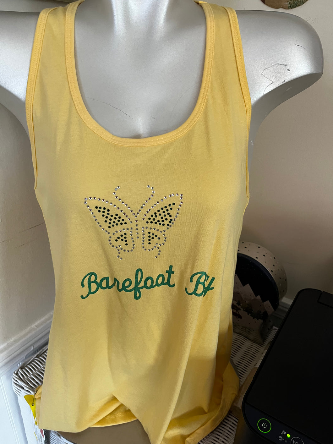 Sleeveless Racer Back Tee in size L