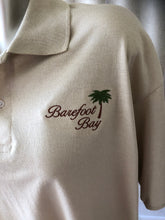 Load image into Gallery viewer, Jerzee Spot Shield Barefoot Bay with palm tree  Size 2 xl
