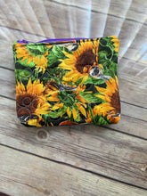 Load image into Gallery viewer, Raisin Brand Crunch  clutch bag
